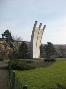 Luftbrückendenkmal vor dem Tempelhofer Feld