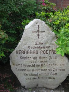 Gedenkstein an der Herz-Jesu-Kirche